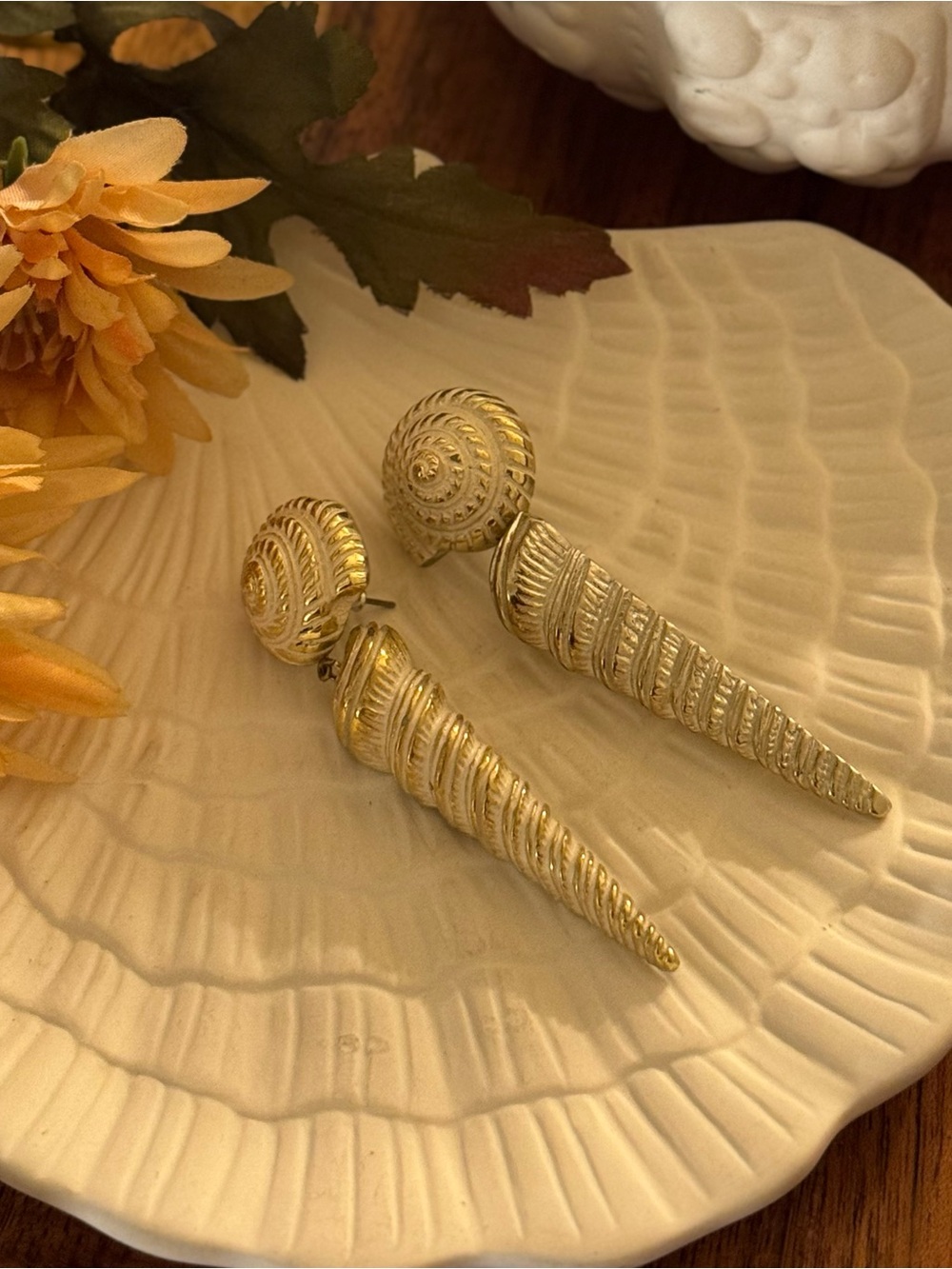 Gold Spiral Shell Drop Vintage Earrings - Picture 13 of 16